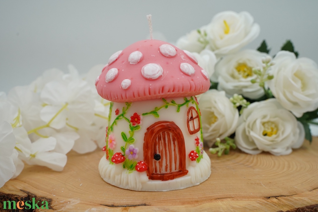 Mesebeli, virágos, tavaszi gombaház  szójaviasz illatgyertya - kellékek & szerszámok - dekorációs kellékek - dekorációs gyertya - Meska.hu