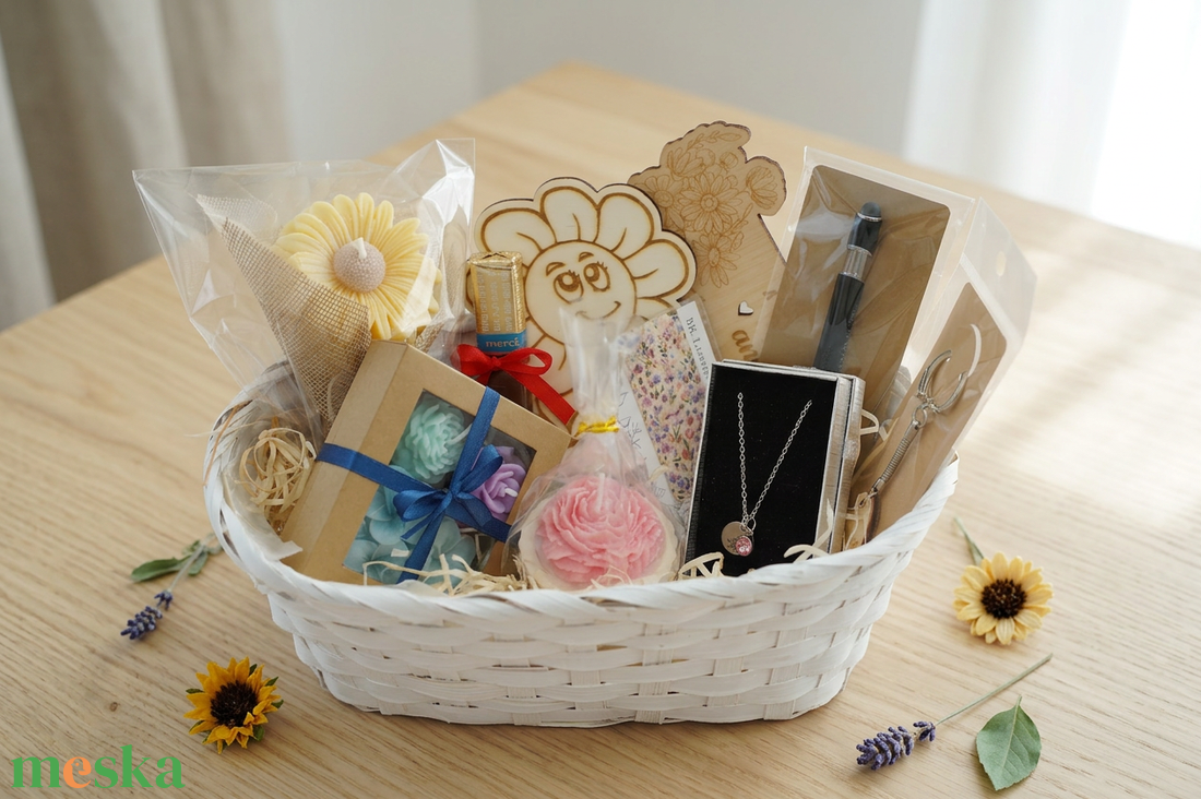 Exkluzív ajándékcsomagok Anyák Napjára - esküvő - emlék & ajándék - szülőköszöntő ajándék - Meska.hu
