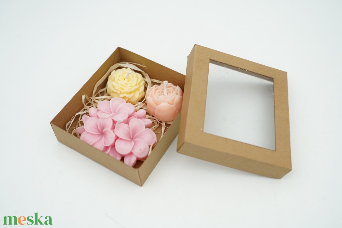Virágos illatgyertyák díszdobozban - anyák napjára, nőnapra, vagy bármely alkalomra - otthon & életmód - gyertya, illat, aroma - gyertya - Meska.hu