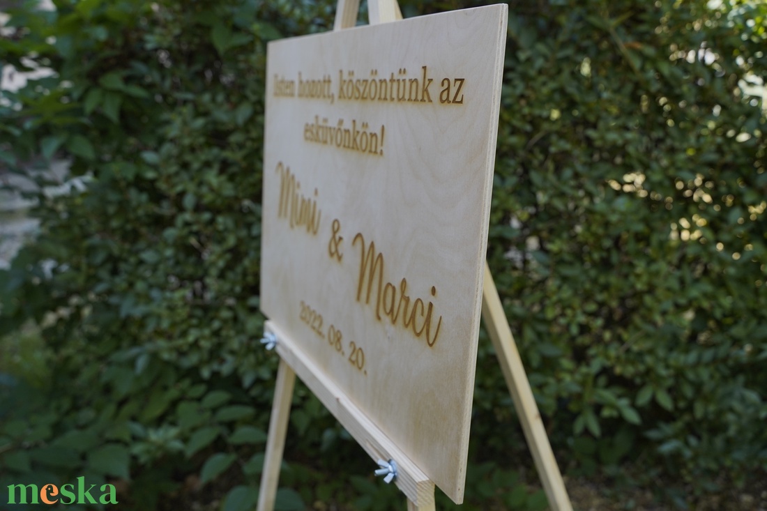 Egyedi fa esküvői köszöntőtábla � gravírozott üdvözlőtábla - esküvő - dekoráció - tábla & jelzés - Meska.hu