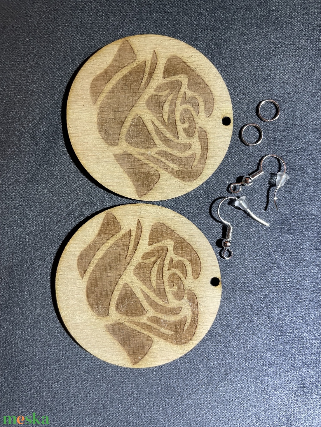 DIY - fa fülbevaló (gravír-rózsa) - diy (csináld magad) - egységcsomag - Meska.hu DIY - fa fülbevaló (gravír-rózsa) - diy (csináld magad) - egységcsomag - Meska.hu