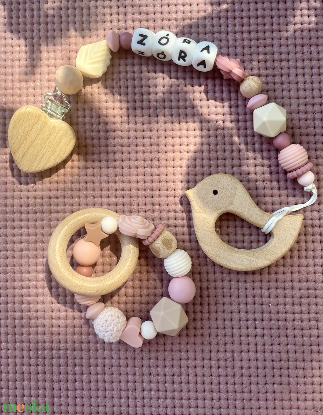 Rágcsalánc + karika - játék & sport - 3 éves kor alattiaknak - rágcsalánc - Meska.hu Rágcsalánc + karika - játék & sport - 3 éves kor alattiaknak - rágcsalánc - Meska.hu