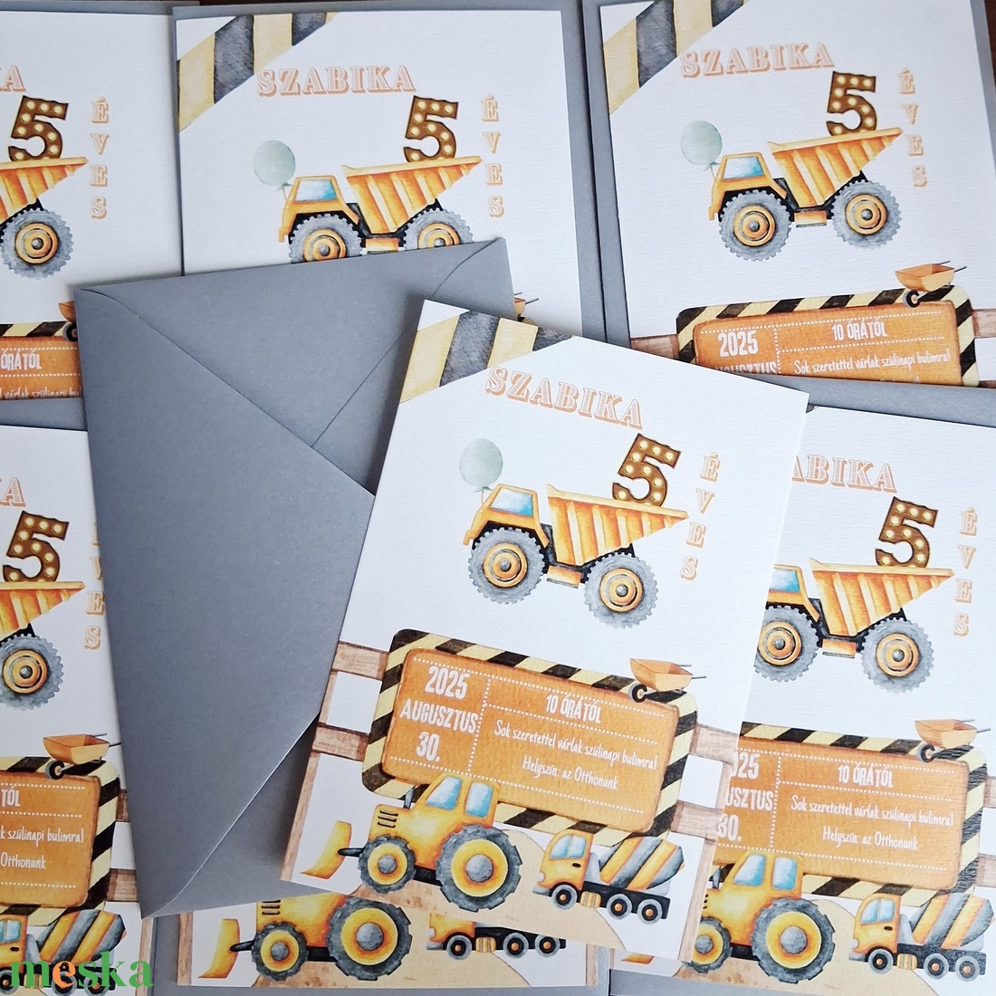 Szülinapi meghívó gyerekeknek, munkagépes grafikával - otthon & életmód - papír, írószer - ajándékozás kellékei - meghívó - Meska.hu