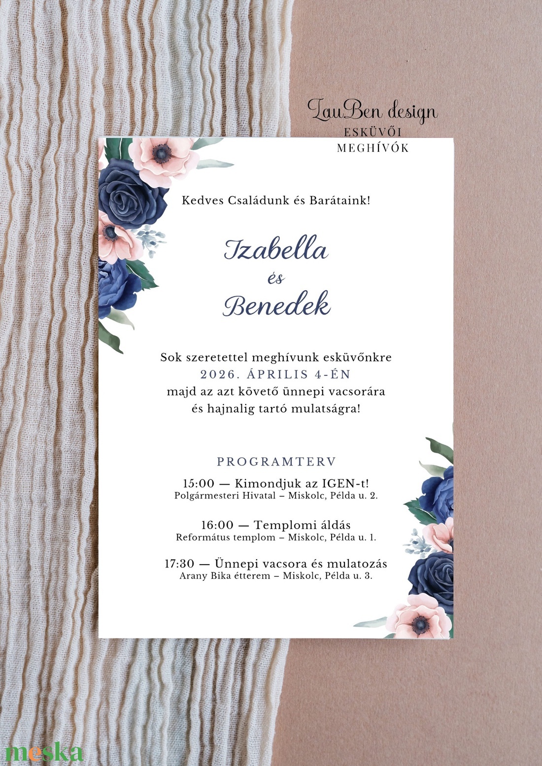 Sötétkék-púder akvarell esküvői meghívó � elegáns virágokkal és programtervvel - esküvő - meghívó & kártya - meghívó - Meska.hu