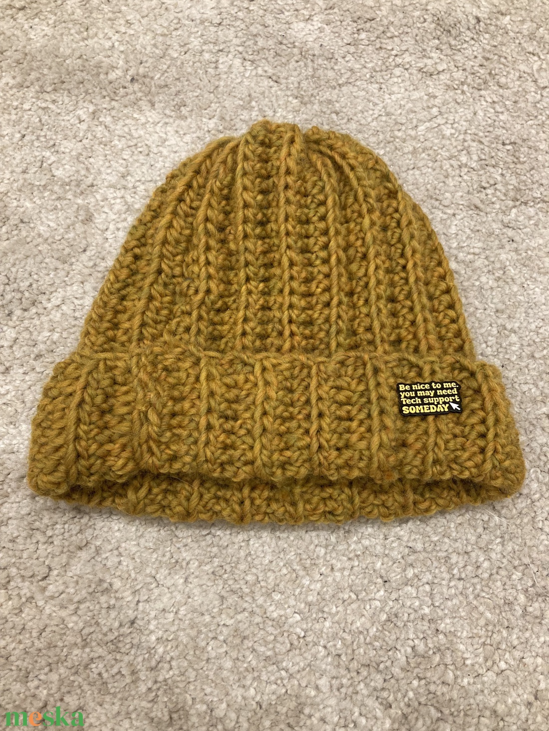 Sárgás-zöldes gyapjú sapka // vicces - informatikus kitűző - ruha & divat - sál, sapka, kendő - sapka - Meska.hu