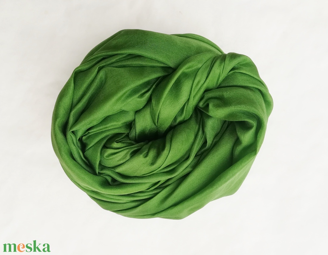 zsenge zöld selyemsál STÓLA méretben - ruha & divat - sál, sapka, kendő - stóla - Meska.hu