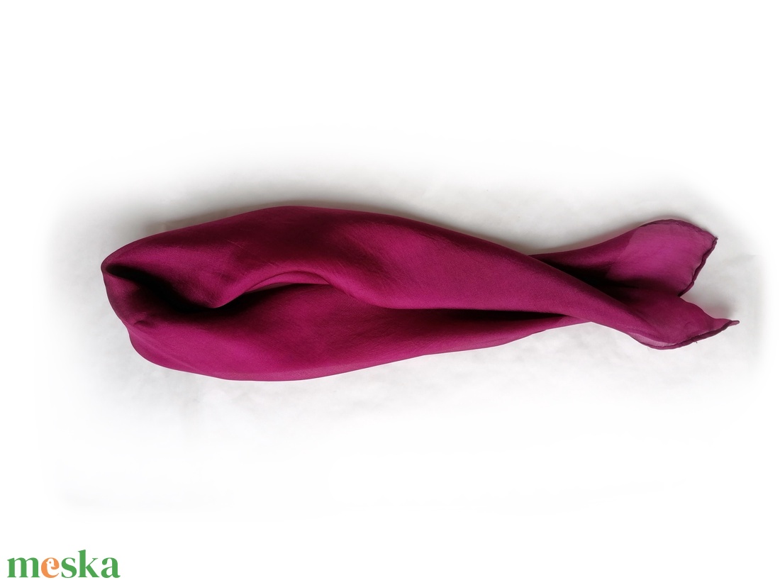 Bíbor kis selyemkendő 55x55cm - ruha & divat - sál, sapka, kendő - kendő - Meska.hu Bíbor kis selyemkendő 55x55cm - ruha & divat - sál, sapka, kendő - kendő - Meska.hu
