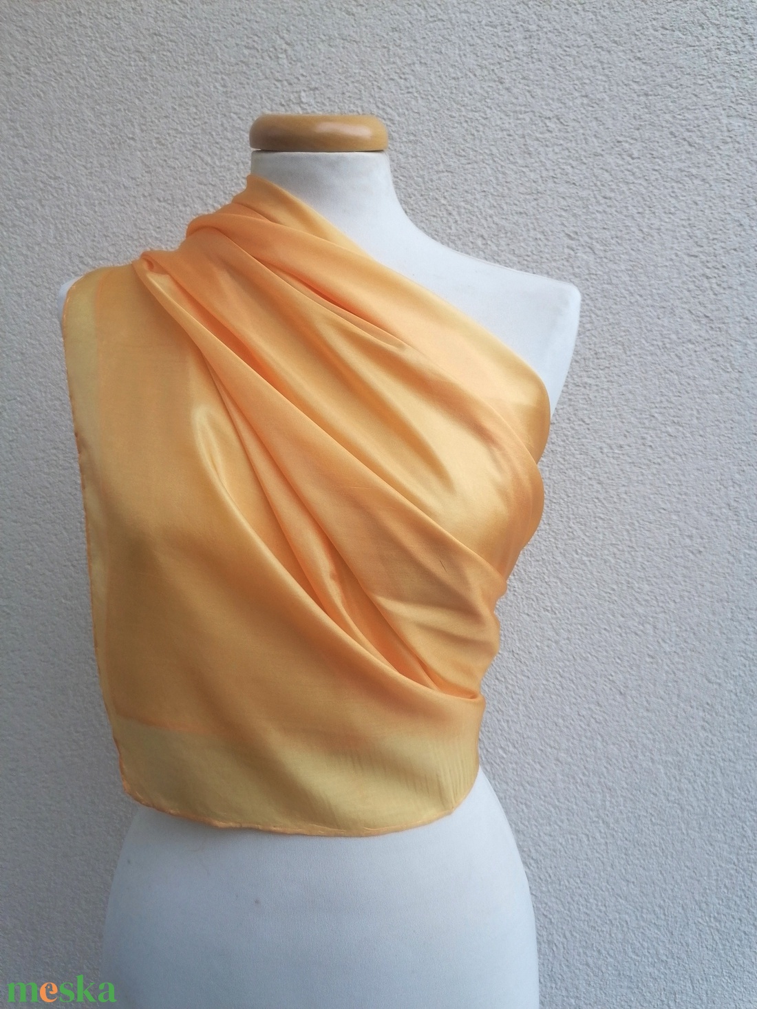 világos narancs selyemkendő 90x90cm - ruha & divat - sál, sapka, kendő - kendő - Meska.hu