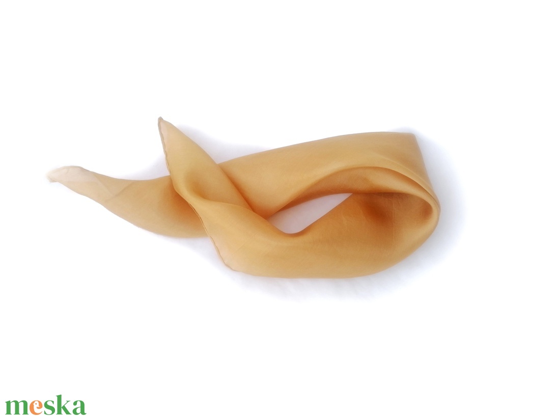 arany beige kis selyemkendő 55x55cm - ruha & divat - sál, sapka, kendő - kendő - Meska.hu