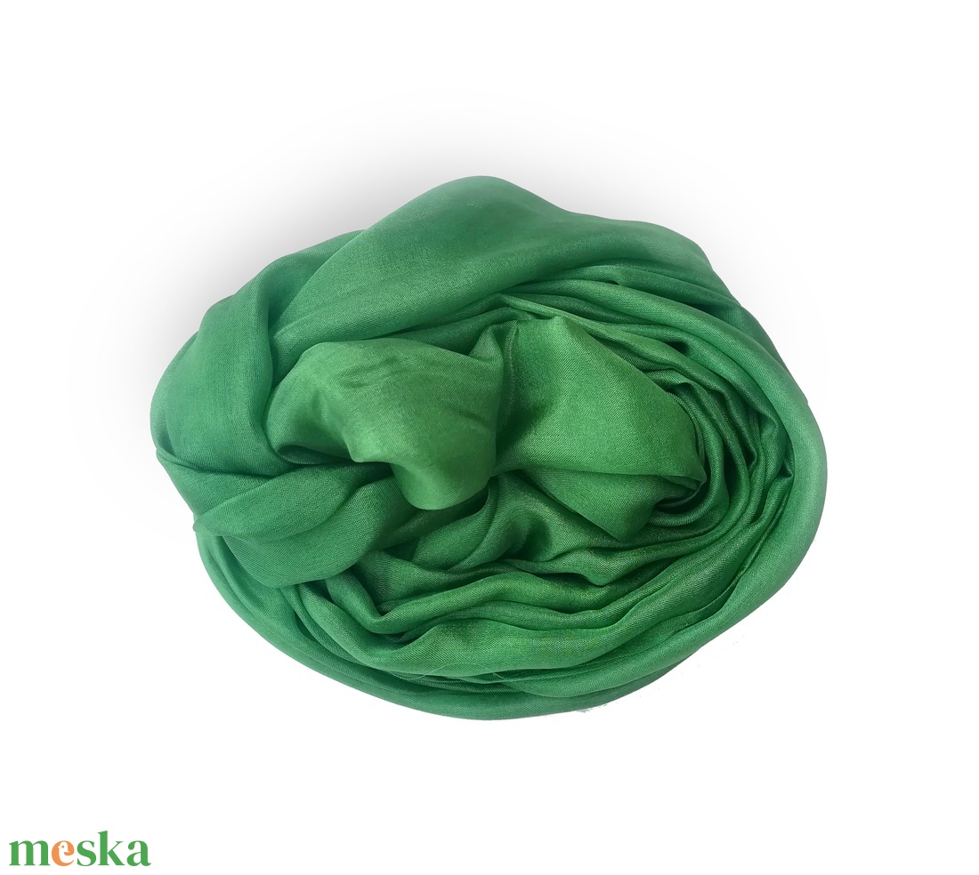 fűzöld  selyemsál  - ruha & divat - sál, sapka, kendő - sál - Meska.hu