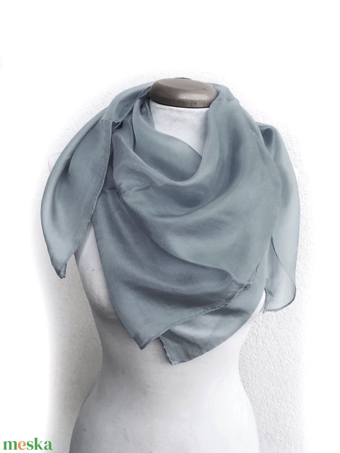 szürke selyemkendő 90x90 - ruha & divat - sál, sapka, kendő - kendő - Meska.hu