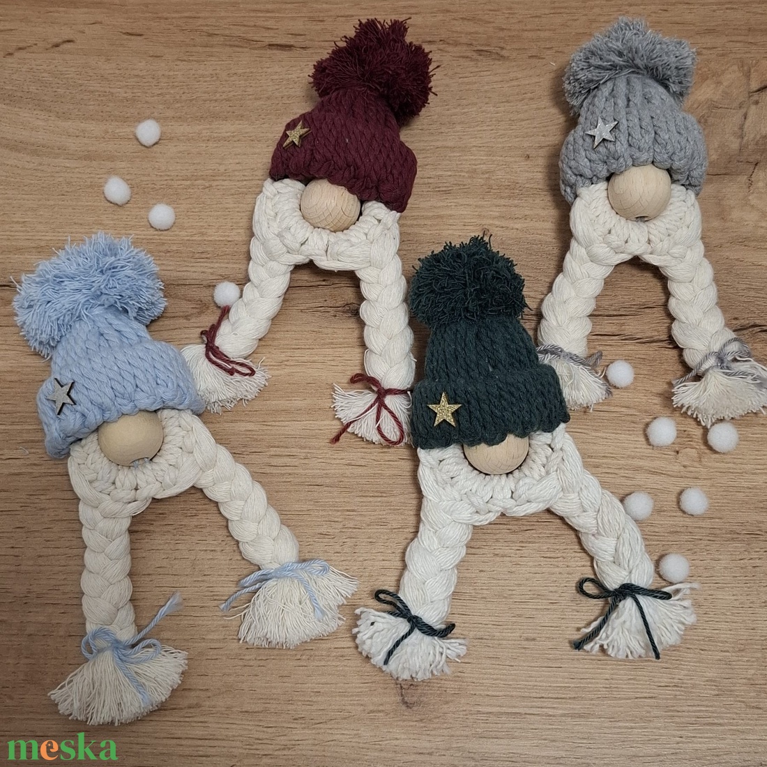Makramé karácsonyi manó /szakállas/ - karácsony - karácsonyi lakásdekoráció - karácsonyi manók, figurák - Meska.hu