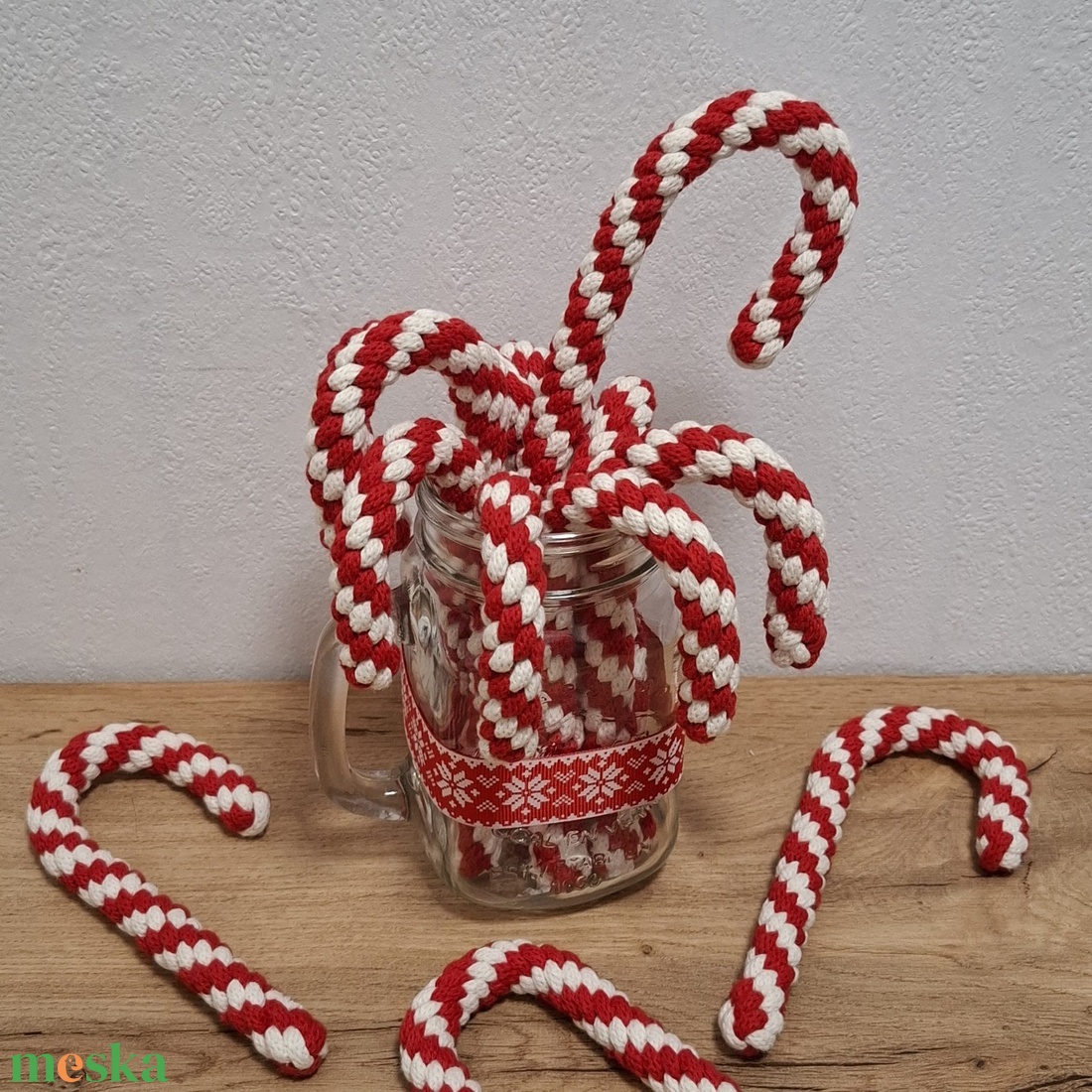 Makramé karácsonyi cukorrúd /zöld/ - karácsony - karácsonyi lakásdekoráció - karácsonyfadíszek - Meska.hu