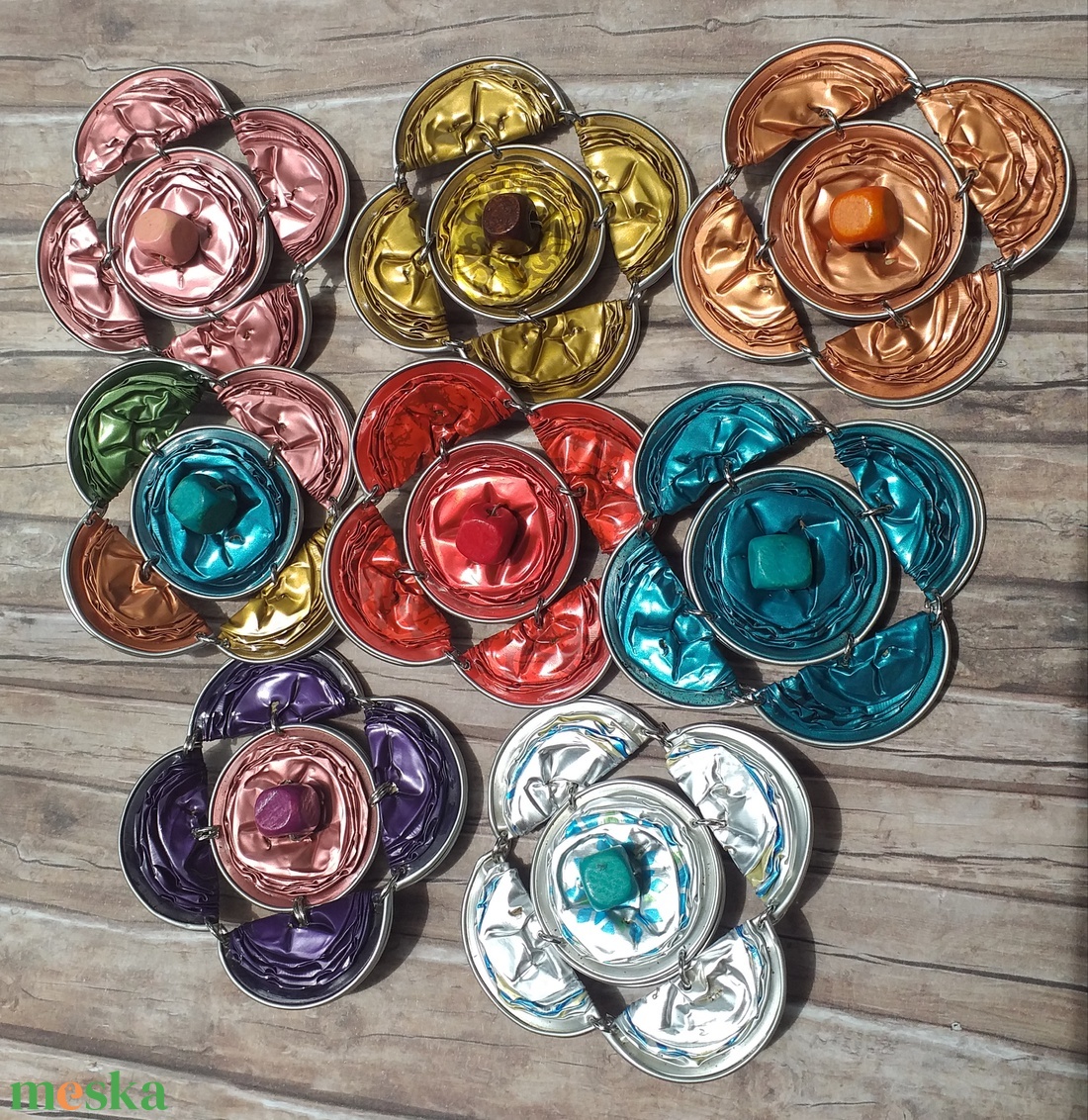 Virág formájú Nespresso kávékapszula kitűző - ékszer - kitűző és bross - kitűző - Meska.hu Virág formájú Nespresso kávékapszula kitűző - ékszer - kitűző és bross - kitűző - Meska.hu