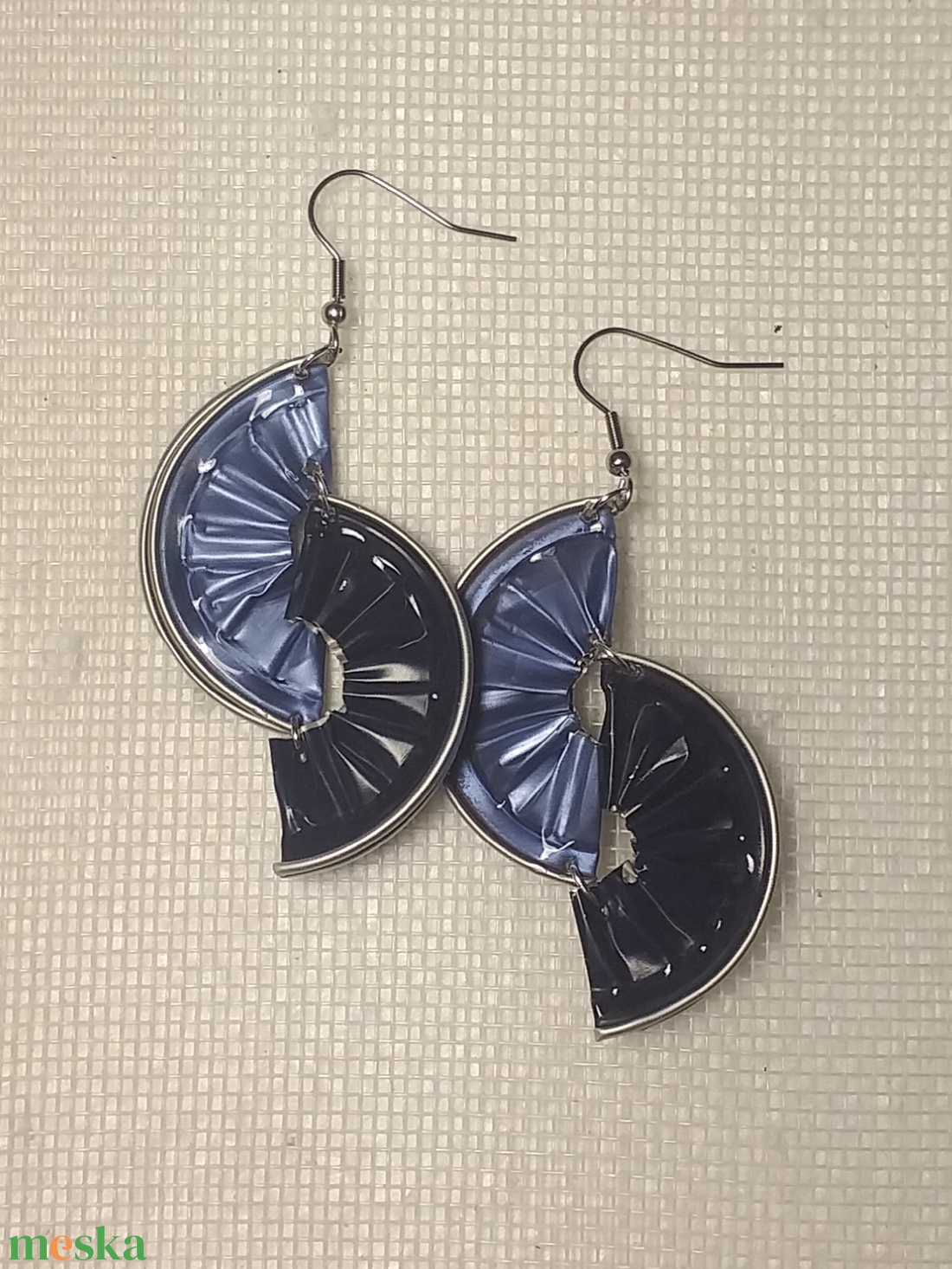 Nespresso kávékapszula fülbevaló bézs kék és sötétkék  kapszulákból - ékszer - fülbevaló - lógó fülbevaló - Meska.hu