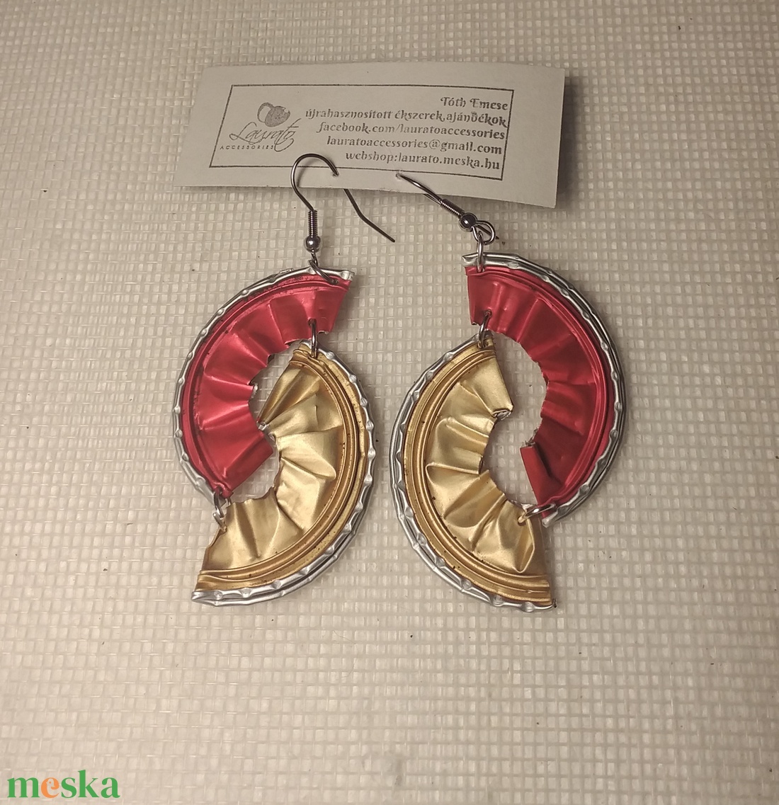 Nespresso kávékapszula fülbevaló piros és arany kapszulából - ékszer - fülbevaló - lógó fülbevaló - Meska.hu