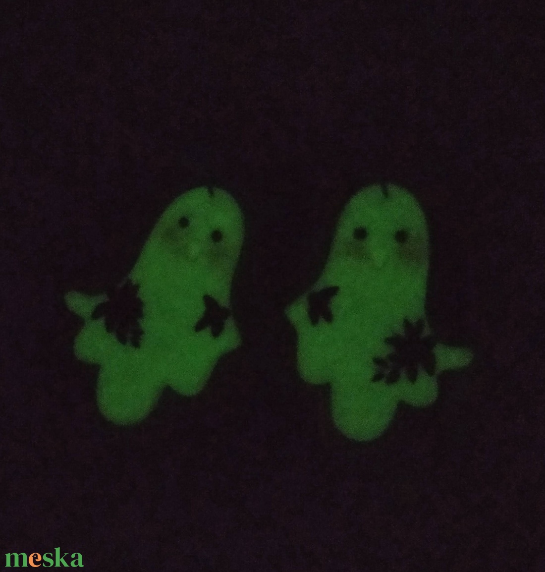 Szellem fülbevaló, Halloween fülbevaló, Lógós fülbevaló, sötétben világít, foszforeszkál - ékszer - fülbevaló - lógó fülbevaló - Meska.hu Szellem fülbevaló, Halloween fülbevaló, Lógós fülbevaló, sötétben világít, foszforeszkál - ékszer - fülbevaló - lógó fülbevaló - Meska.hu