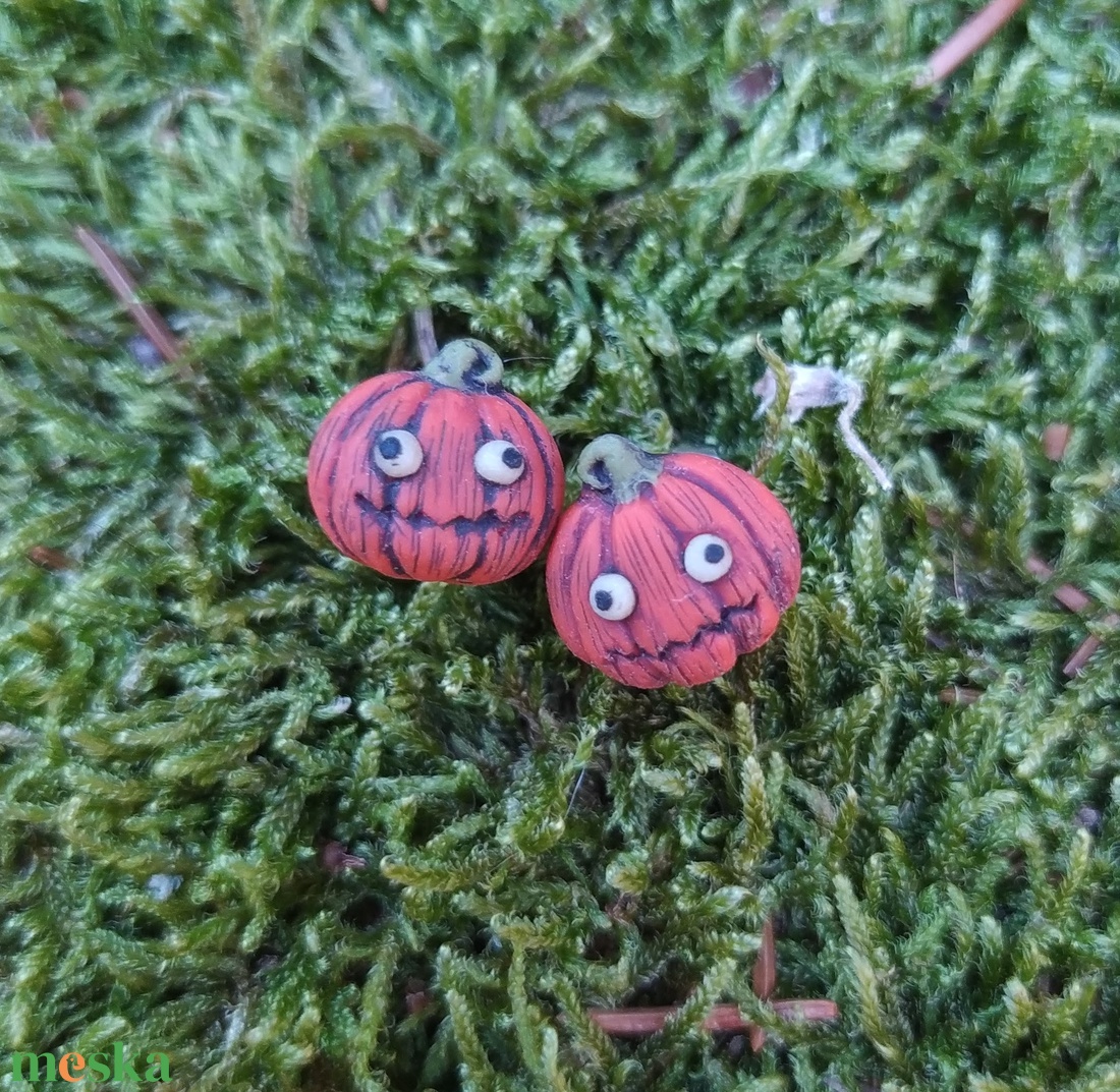 Vicces, bolondos tök formájú fülbevaló, Halloween fülbevaló, bedugós fülbevaló, őszi ékszer - ékszer - fülbevaló - pötty fülbevaló - Meska.hu Vicces, bolondos tök formájú fülbevaló, Halloween fülbevaló, bedugós fülbevaló, őszi ékszer - ékszer - fülbevaló - pötty fülbevaló - Meska.hu