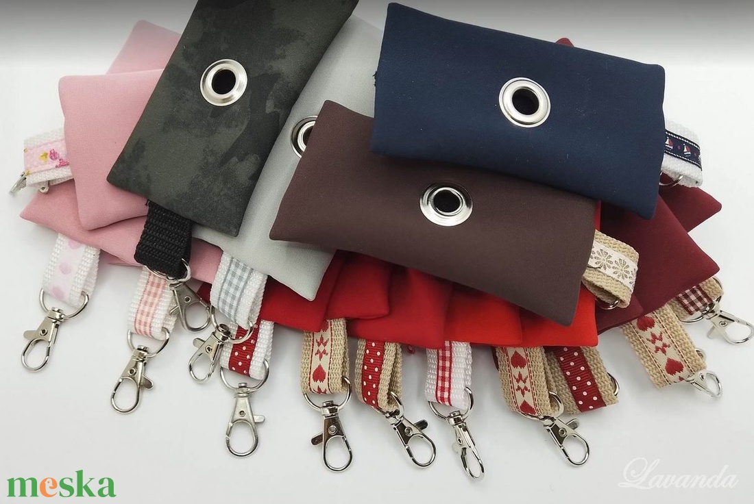 Kutyakakizacsi tartó-piros - otthon & életmód - kisállatoknak - kutyáknak - kutyapiszok zacskó tartó - Meska.hu