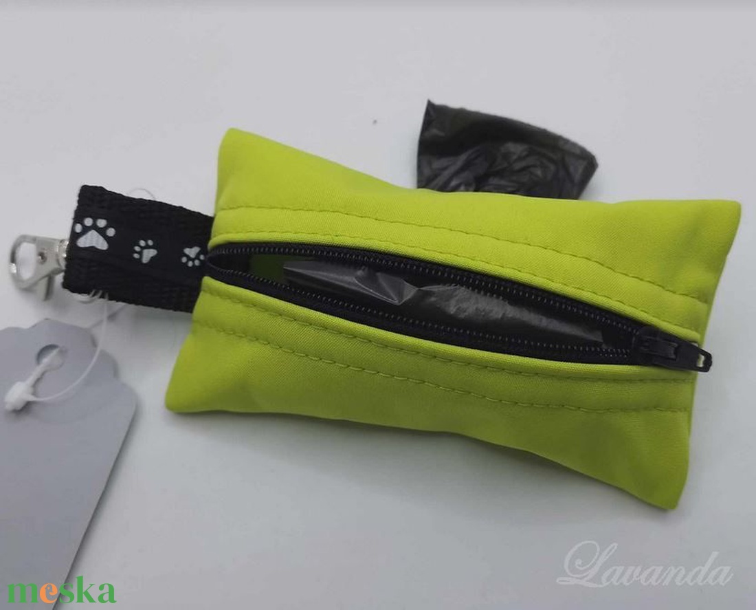 Kutyakakizacsi tartó-Neon sárgászöld  - otthon & életmód - kisállatoknak - kutyáknak - kutyapiszok zacskó tartó - Meska.hu