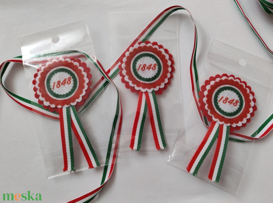 Filc kokárda - 1848  - ékszer - kitűző és bross - Meska.hu