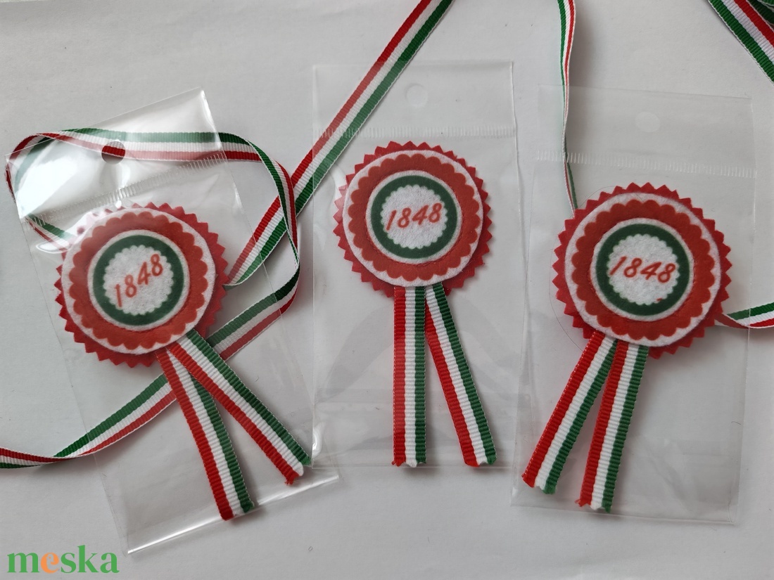 Filc kokárda - 1848  - ékszer - kitűző és bross - Meska.hu