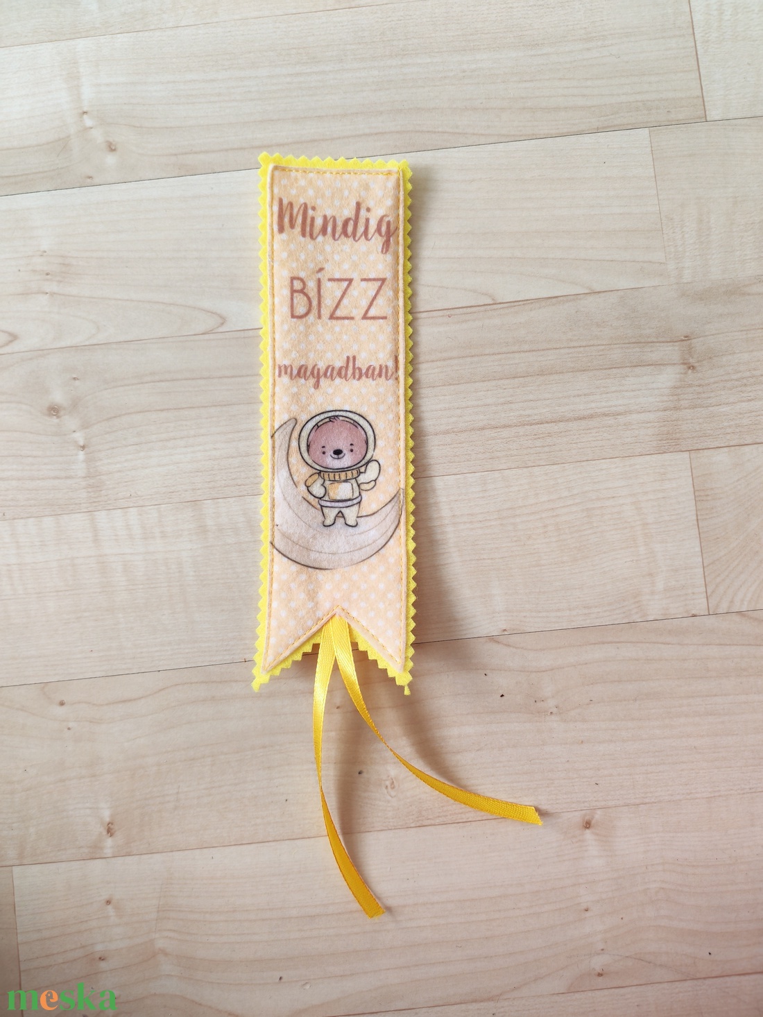 Filc könyvjelző - könyv & zene - könyvjelző - Meska.hu