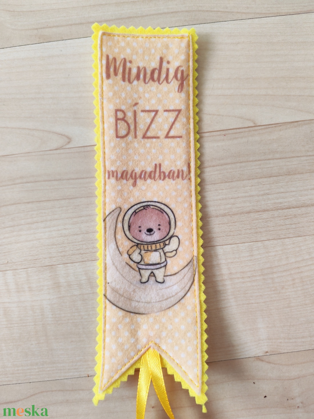 Filc könyvjelző - könyv & zene - könyvjelző - Meska.hu