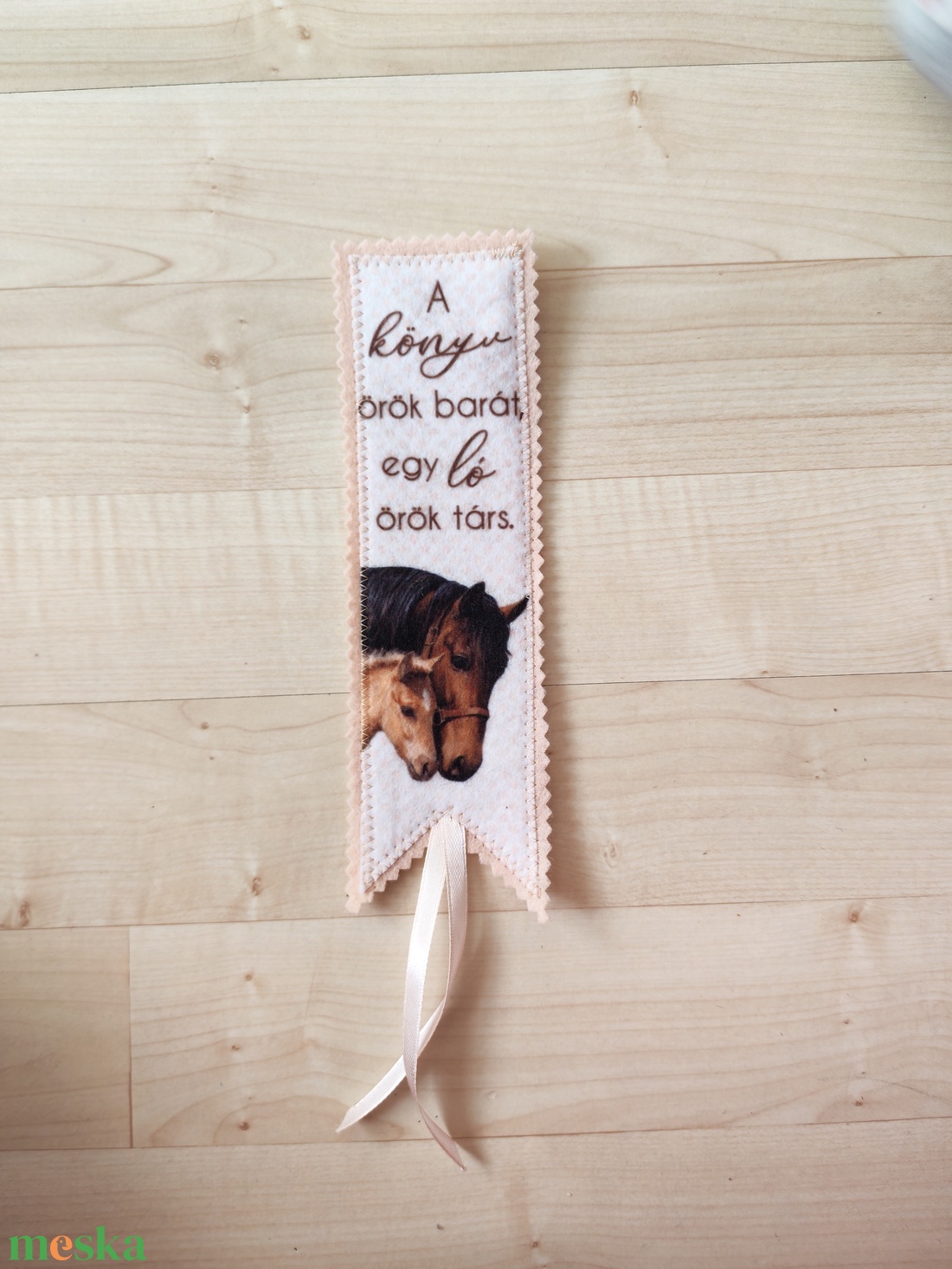 Filc könyvjelző - könyv & zene - könyvjelző - Meska.hu