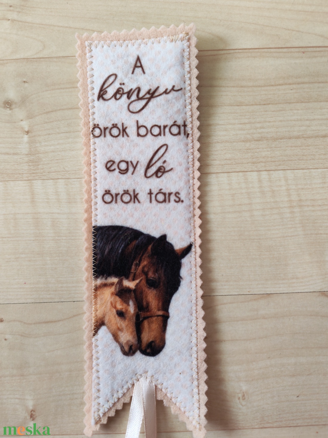 Filc könyvjelző - könyv & zene - könyvjelző - Meska.hu