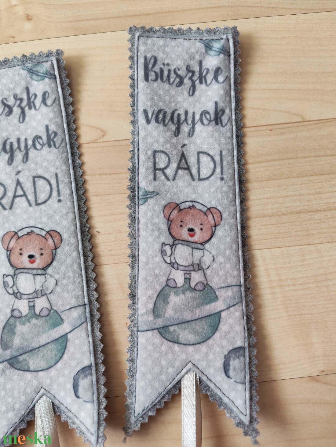 Filc könyvjelző - könyv & zene - könyvjelző - Meska.hu