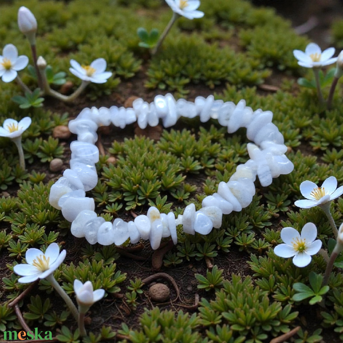 Kalcedon szemcsés ásványkarkötő - ékszer - karkötő - ásványkarkötő - Meska.hu