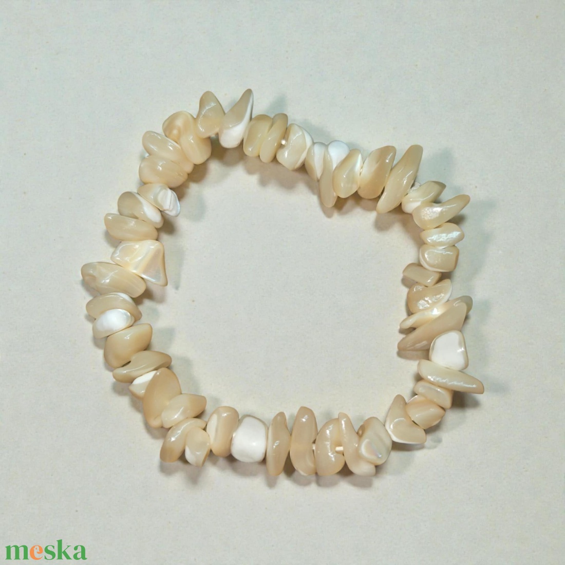 Gyöngyház tört kagylós karkötő - ékszer - karkötő - ásványkarkötő - Meska.hu