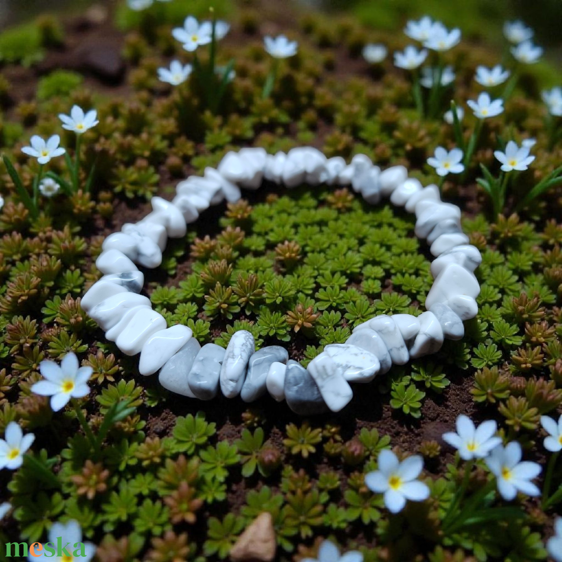 Howlit szemcsés ásványkarkötő - ékszer - karkötő - ásványkarkötő - Meska.hu