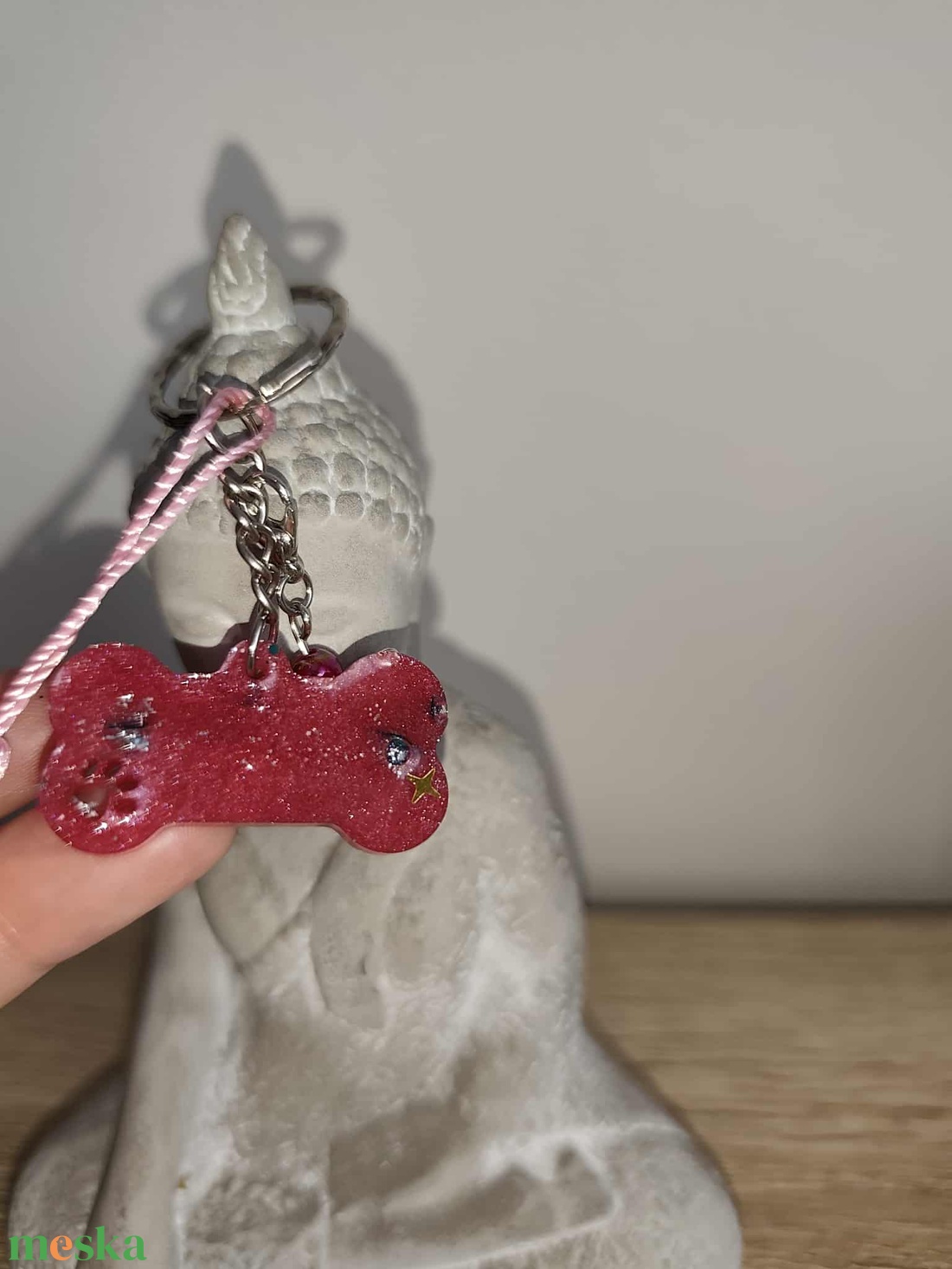 Piros csont alakú kulcstartó - táska & tok - kulcstartó & táskadísz - kulcstartó - Meska.hu