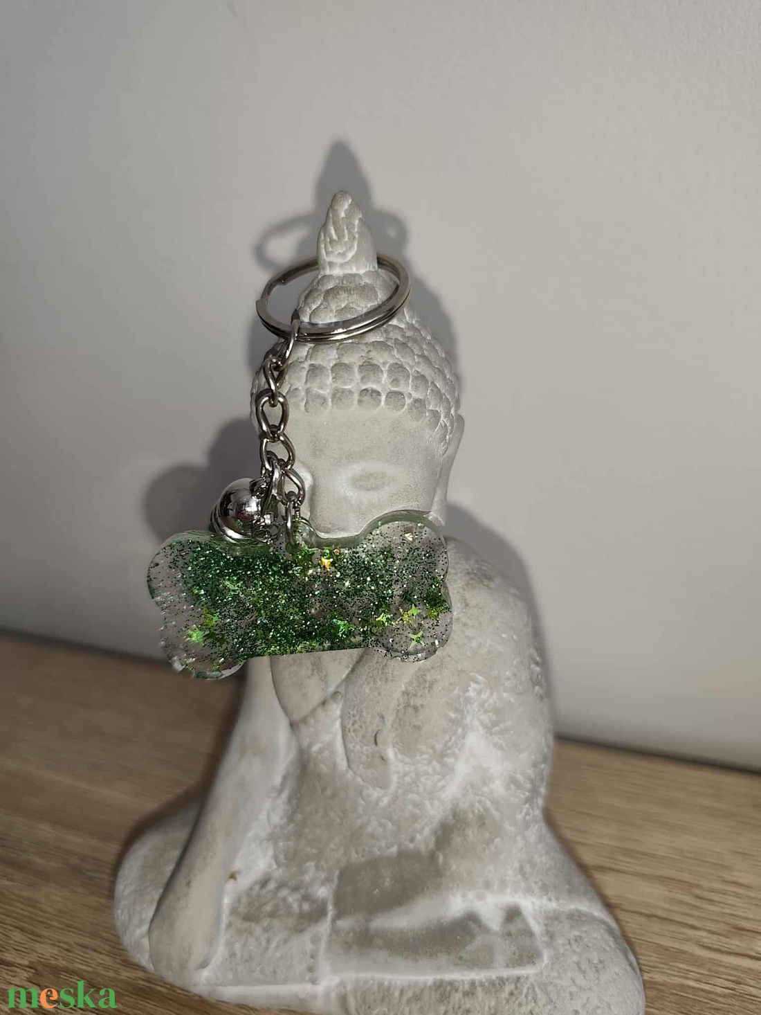 Zöld  álom Kutyacsont kulcstartó - táska & tok - kulcstartó & táskadísz - kulcstartó - Meska.hu