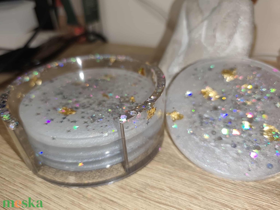 Karácsonyi Csillogó poháralátétek tartóval - AJÁNDÉK A RENDELÉS MELLÉ - otthon & életmód - konyhafelszerelés, tálalás - tálalás - tányér- és poháralátét - Meska.hu