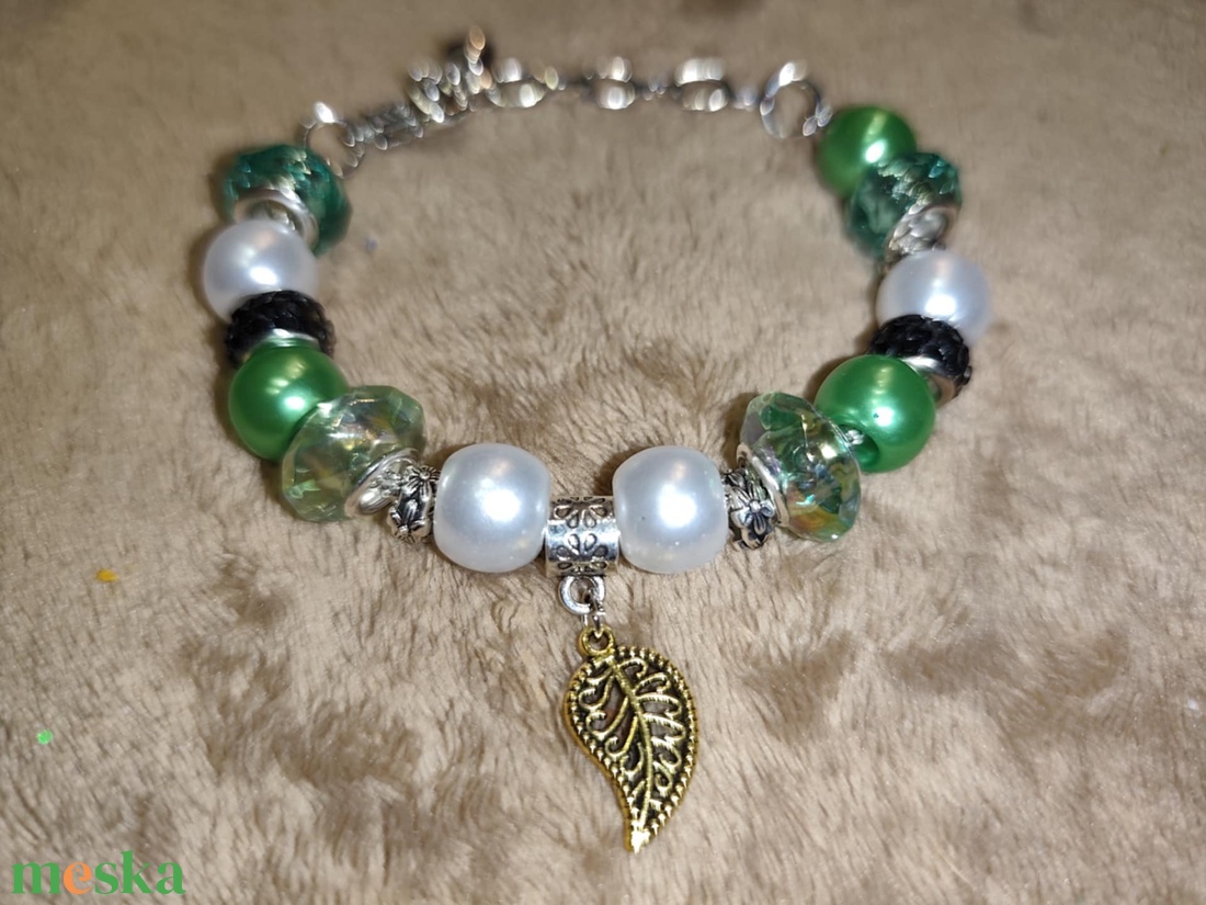 Layanna Zöldellő Természet Karkötő - ékszer - karkötő - karkötő medállal - Meska.hu