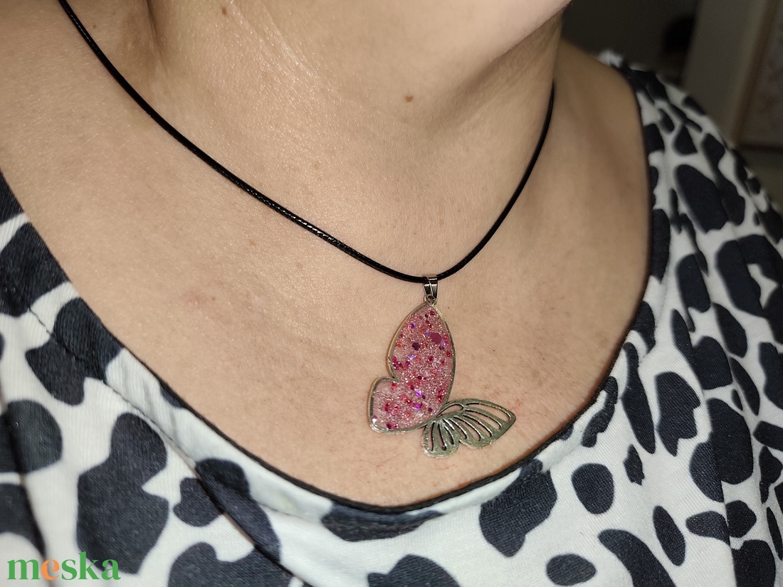 LAYANNA pillangó nyaklánc  - ékszer - nyaklánc - medálos nyaklánc - Meska.hu