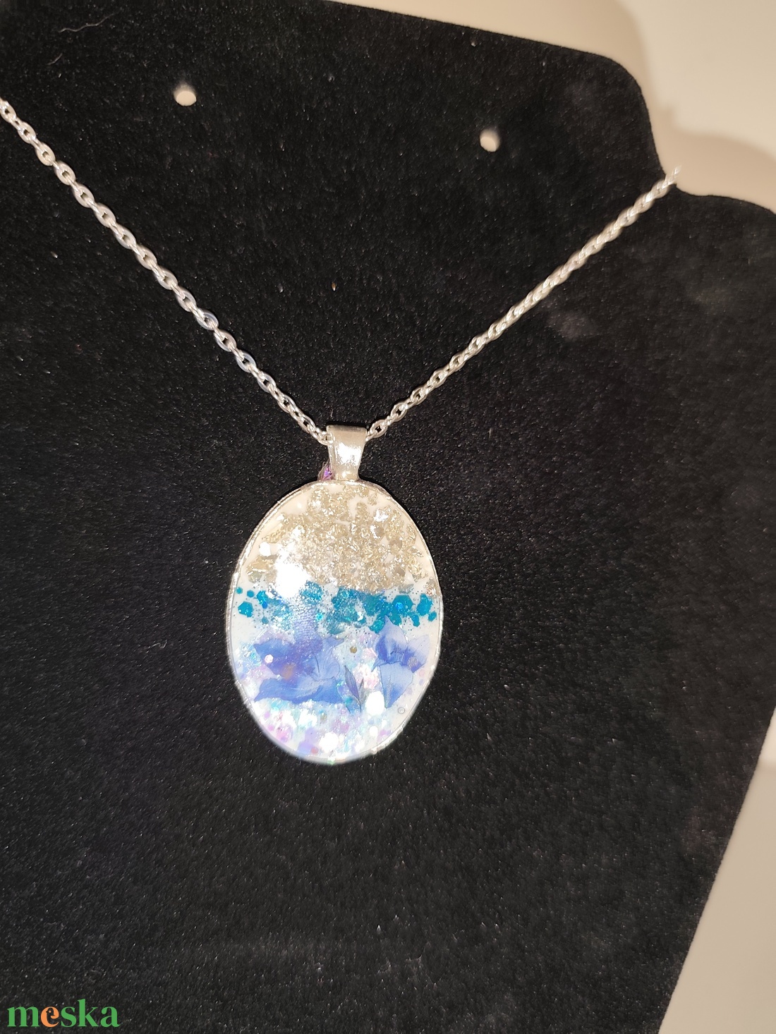 Kék virágos nyaklánc  - ékszer - nyaklánc - medálos nyaklánc - Meska.hu