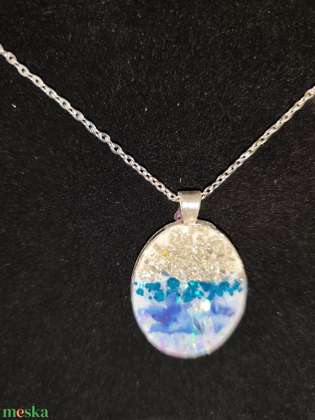 Kék virágos nyaklánc  - ékszer - nyaklánc - medálos nyaklánc - Meska.hu