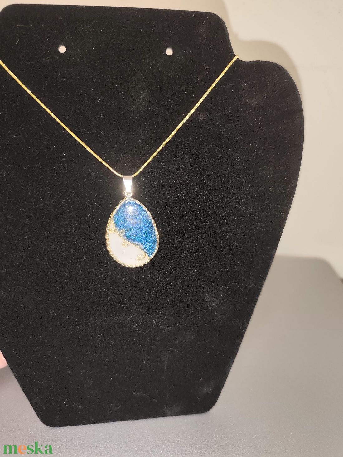 Toj�s alakú kék nyakl�nc  - ékszer - nyaklánc - medálos nyaklánc - Meska.hu