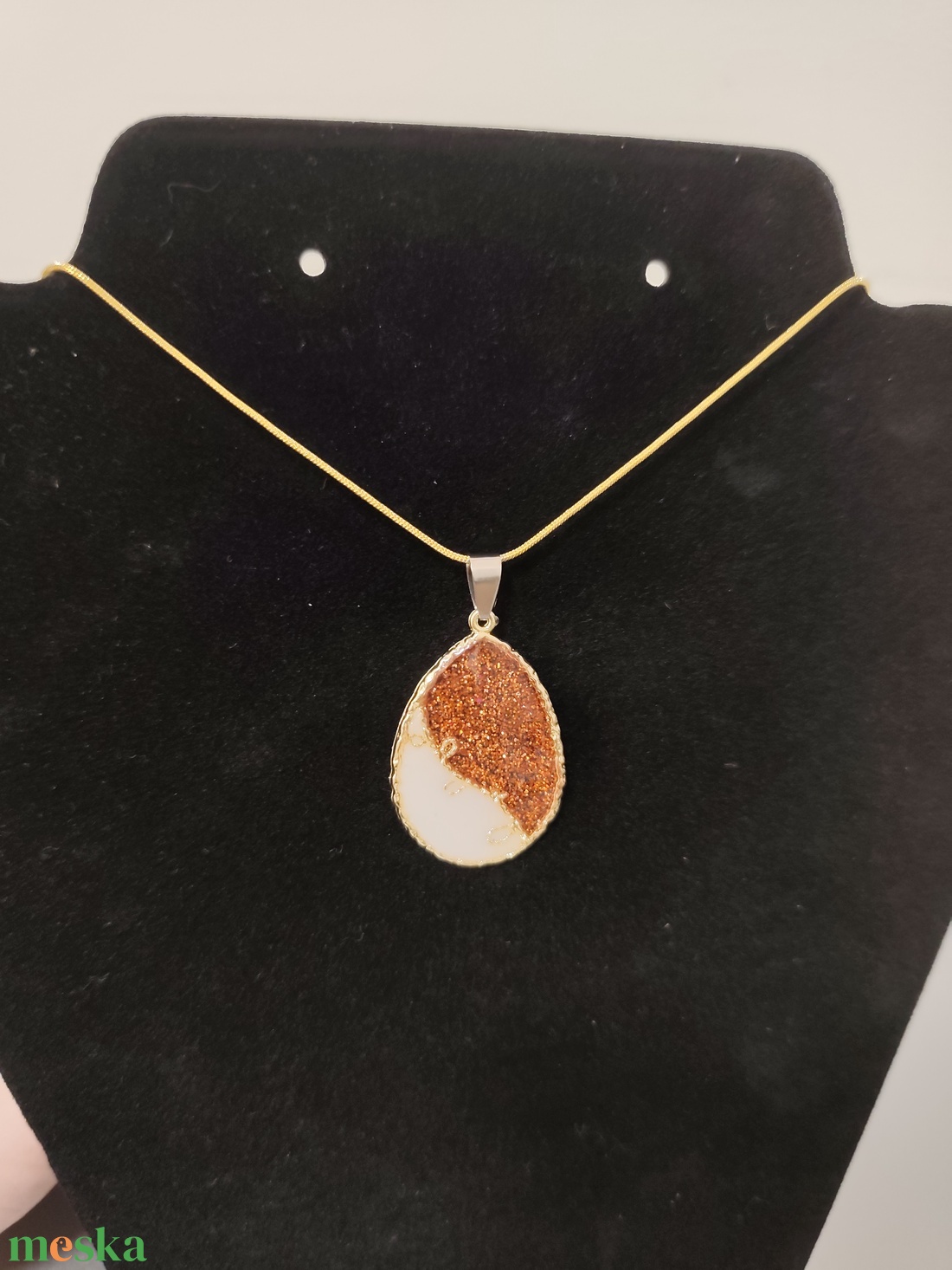 Tojás alakú nyaklánc  - ékszer - nyaklánc - medálos nyaklánc - Meska.hu