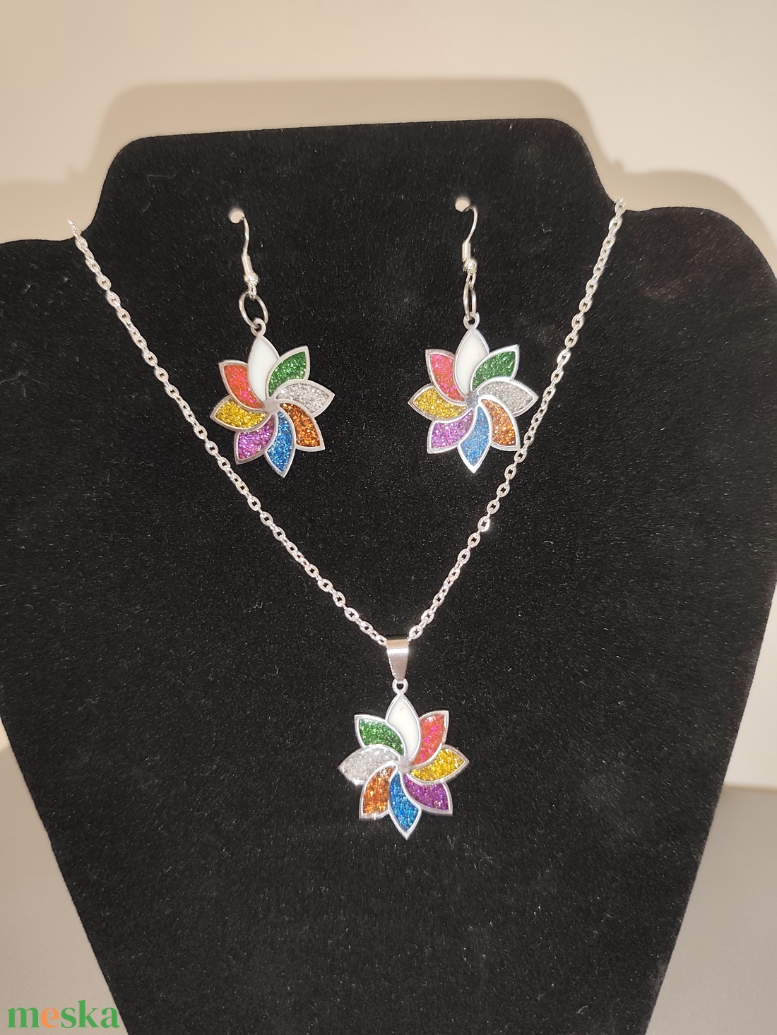 Színes virág ékszerszett - ékszer - nyaklánc - medálos nyaklánc - Meska.hu