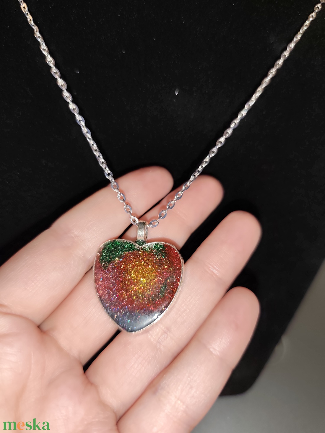 Szívecskés szivárvány nyaklánc  - ékszer - nyaklánc - medálos nyaklánc - Meska.hu