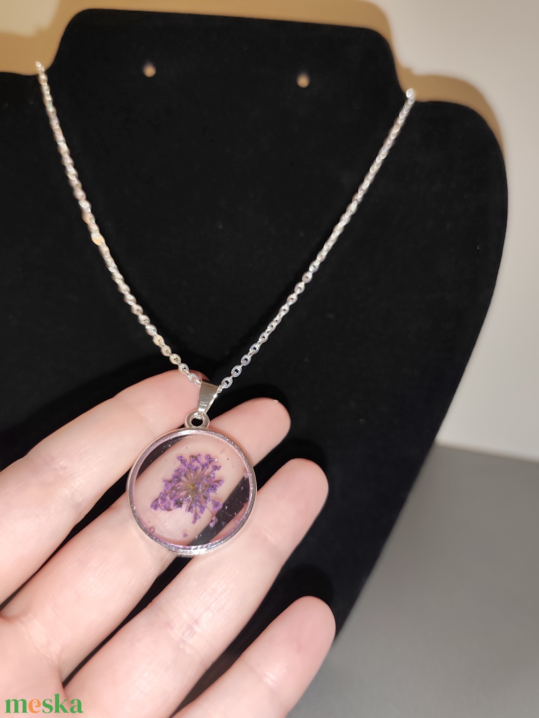 Lila szárított virágos nyakl�nc  - ékszer - nyaklánc - medálos nyaklánc - Meska.hu