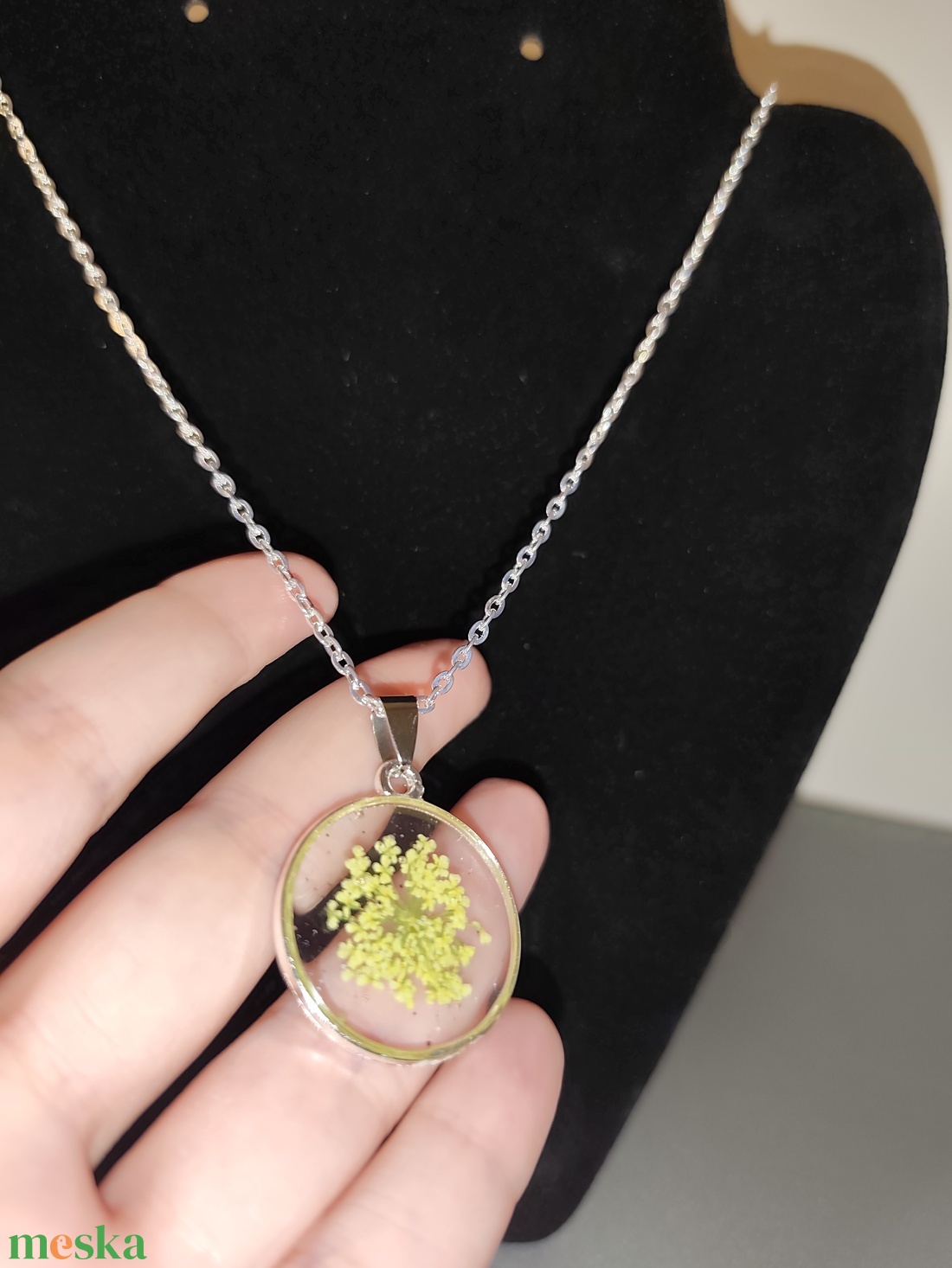 Sárga szárított virágos nyakl�nc  - ékszer - nyaklánc - medálos nyaklánc - Meska.hu