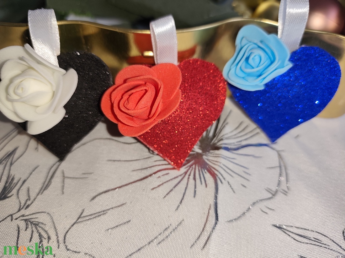 Szívecskés kulcstartó és táska dísz  - táska & tok - kulcstartó & táskadísz - kulcstartó - Meska.hu