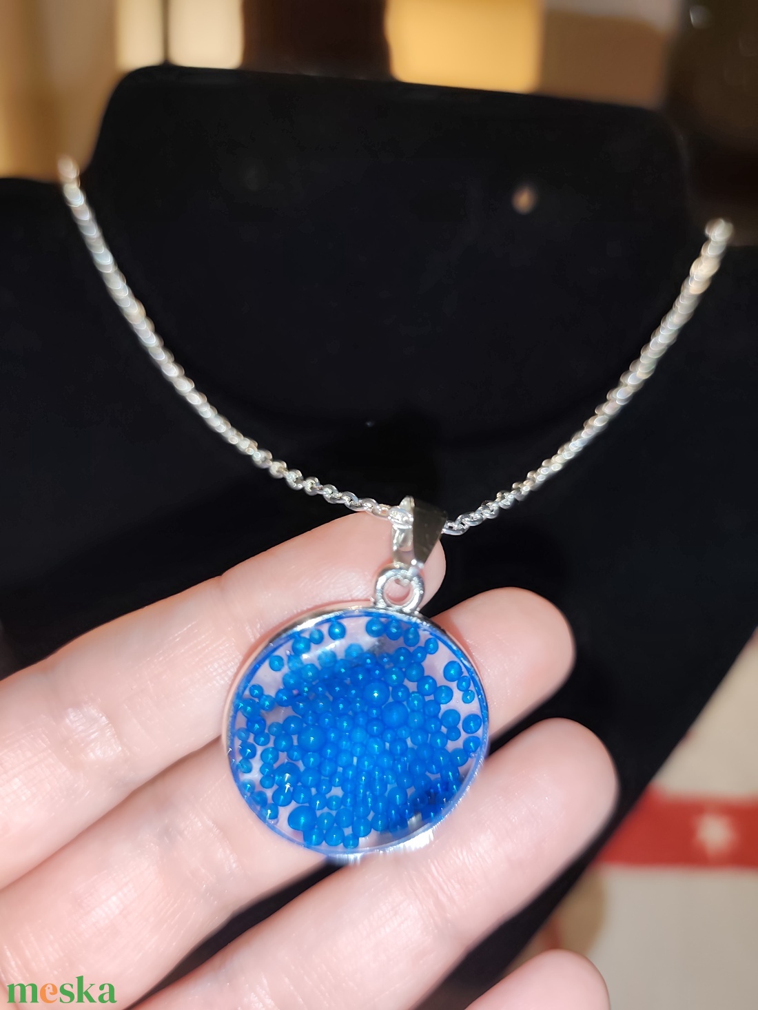 Kék gyöngyös nyaklánc - ékszer - nyaklánc - medálos nyaklánc - Meska.hu