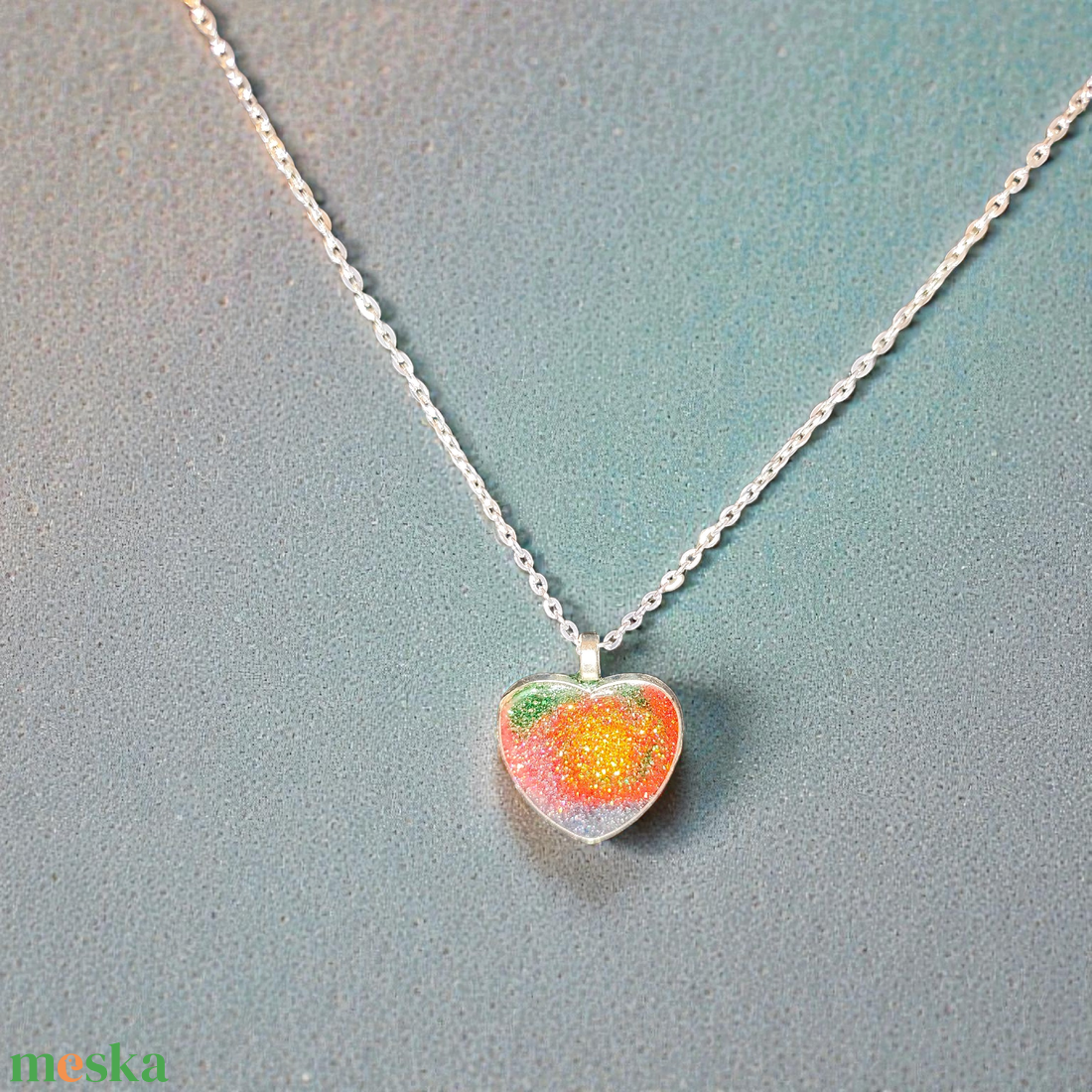 Szívecskés szivárvány nyaklánc  - ékszer - nyaklánc - medálos nyaklánc - Meska.hu